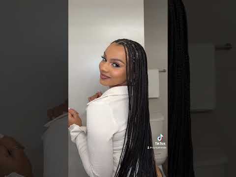 Detailed Flat Knotless