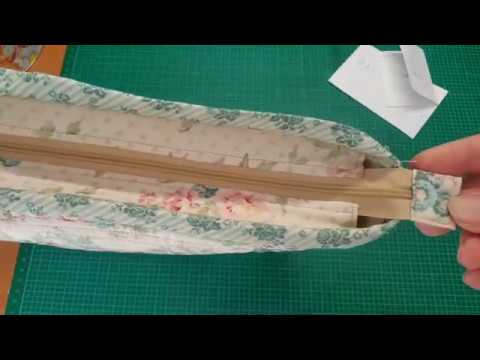 53. MK: "Zipper on facings" / We sew in a zipper into a handbag or cosmetic bag, under the piping.