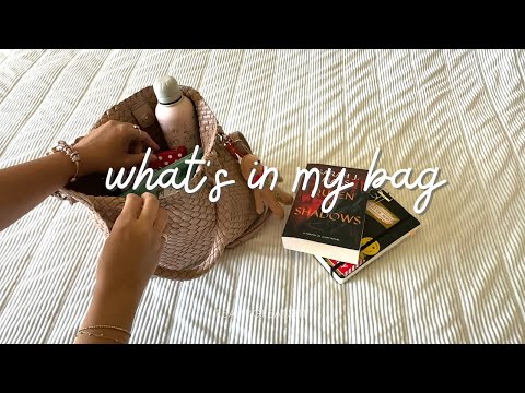 What's in My Bag: Daily Essentials & Favorites