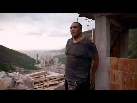 走進巴西最大貧民窟，密密麻麻的房子擠滿山坡，20萬人在此生活