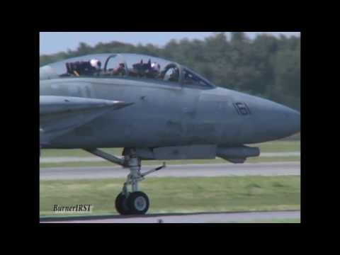 "Gunfighter 161" Demo (Shock wave vs F-18 Race→F-14D Demo→ Legacy flight)Oceana 2004