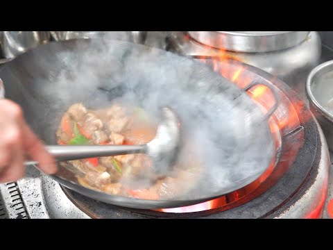 冇得輸！咁正【乾炒牛河】濕炒牛河⋯邊個會不流口水？Hong Kong Tea Restaurant No. 1 Fried noodles, every dish is mouth-watering!