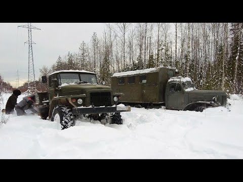 ЗиЛ-157 против УРАЛ-375 на ЛЭП зимой + Турбо-трактор!