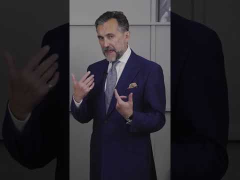 How to Style a Paisley Tie for a Conservative Look