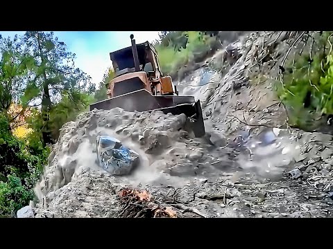 BULLDOZER"DEN Yüksek BÖLGEDE Yeni YOL Yapımı (HIGH AND DANGEROUS) New episode from CAT D7G #komatsu