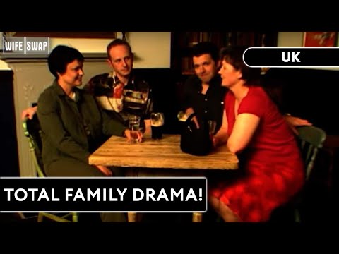 When Two Worlds Collide | S01 E02 | Wife Swap UK