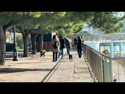 Unseasonably Warm Weather Draws FVG Dwellers to the Coast