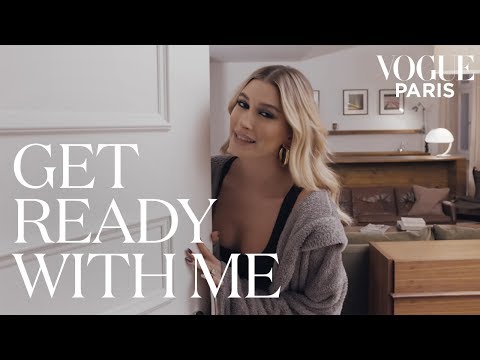 Hailey Bieber chooses her outfit for a Calvin Klein party | Get Ready With Me | Vogue Paris