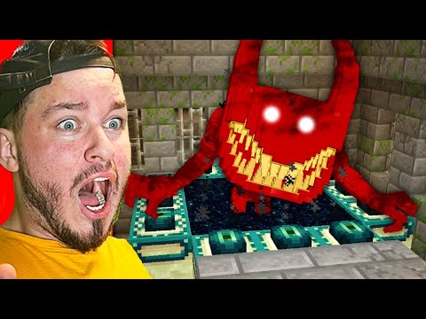 I Fooled My Friend Using JUMPSCARES in Minecraft!