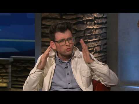 Moshe Kasher Is An Honorary Deaf