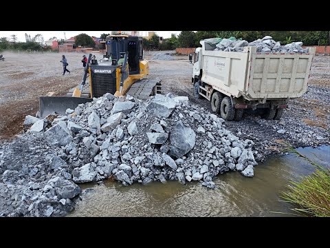 New Nice Action !! Smooth Working filling huge project by Bulldozer & large trucks