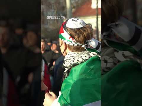 Zweimal Pro ergibt einmal Kontra, oder? | SPIEGEL TV Shorts