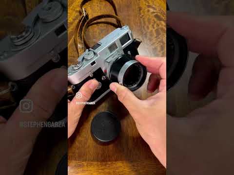 This lens hood doubles as a lens cap! #leica #photography