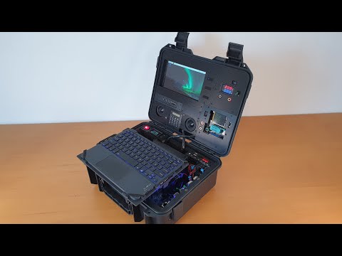 DIY: Cyberdeck multi-function backup computer