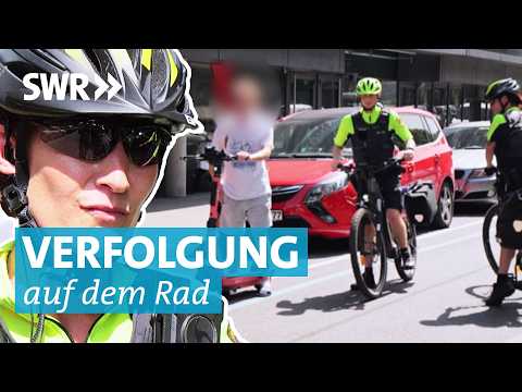 Polizei auf dem Fahrrad: E-Roller und bewusstlose Person in der Stuttgarter Innenstadt