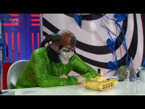 Noel Fielding's Luxury Comedy - Pele