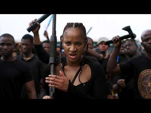 실제 갱단이 지배한 도시의 개쩌는 복수극이자, 해외 평론가들이 극찬한 미친 느와르