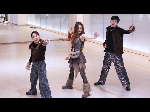 Dance] 위댄 SWD 풀영상: K-POP 랜덤플레이댄스 버스킹 Ktown4u 코엑스 COEX RPD Busking 251220: 댄스팀 Dance Team