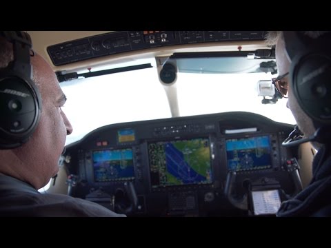 Landing TBM850 Turboprop - RNAV Approach - PPL / IFR - ATC audio