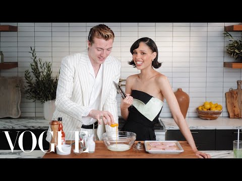 Nara Smith & Lucky Blue Smith Make Crispy Chicken Sandwiches | Now Serving | Vogue