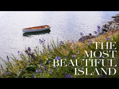 Sailing in the Gulf Islands, British Columbia.