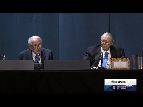 Buffett shares story on when he hired Ajit Jain: I knew I had struck gold