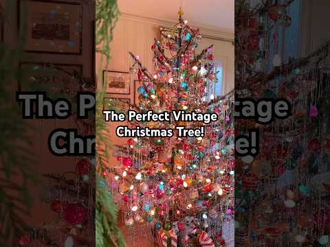 I kinda built this tree… #christmas #vintagechristmas #homedecor