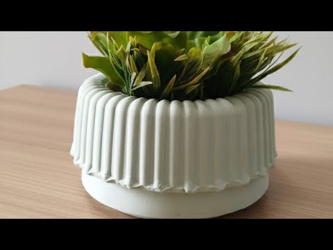 HOW TO MAKE DECORATIVE CAKE-SHAPED VASES USING HOMEMADE MOLDS | Easy DIY vase