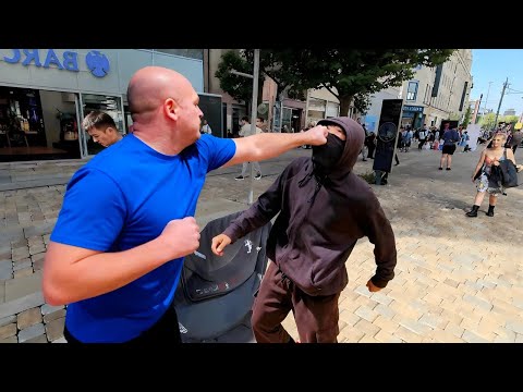 When Street Fighters Mess With The Wrong Person