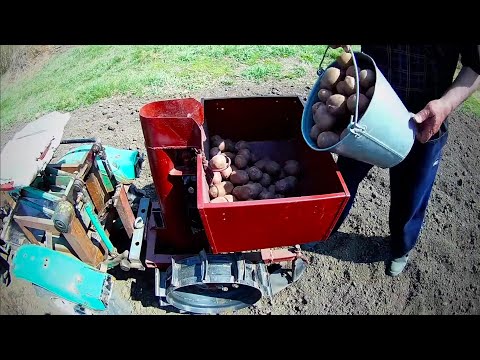 Сделал картофелесажалку. Теперь садить картофель одно удовольствие
