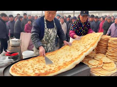 山东临沂农村大集，60岁老夫妻摆摊卖烧饼， 5毛一张只挣辛苦钱#麦总去哪吃