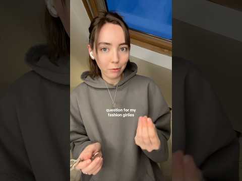 quick question for the fashion lovers 🫶