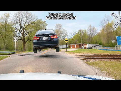 High-Speed Police Chases Over 150MPH - Caught on Dashcam