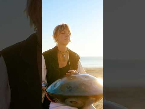 Flowing like the waves 🌊 Relaxing Handpan Music &amp; Ocean Sounds | Changeofcolours #calmingmusic