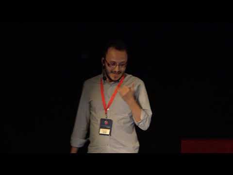 Μαθήματα ζωής από έναν οίκο τελετών | Efthimis Savvakis | TEDxChania