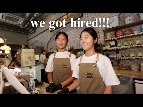 WORKING AT THE CUTEST CAFE IN KOREA (our first time!!)