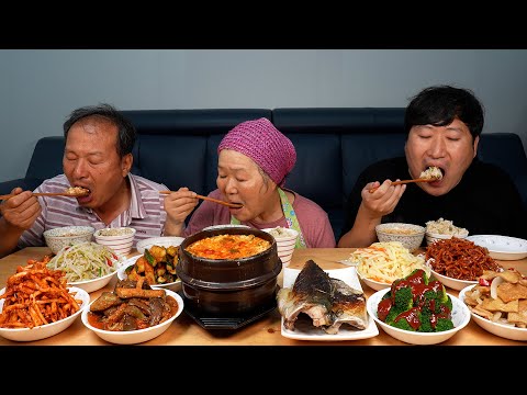 Korean homemade foods! Fermented soybean stew - Mukbang eating show