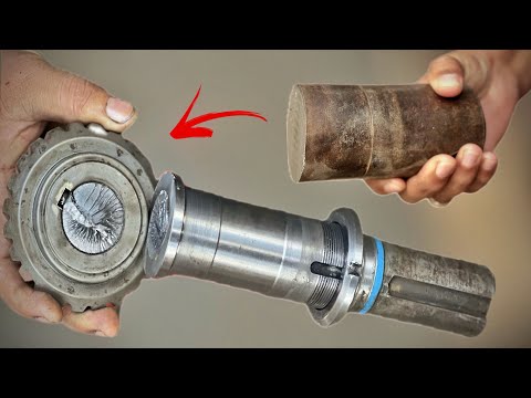 The Broken Shaft of The Gear of Press Was Repaired By The Old Senior Mechanic With His Experience