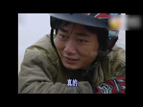 #张雪 吃得苦霸得蛮 多年前曾在雨中追车100公里,只为求一个报道,一起回看这段珍贵影像