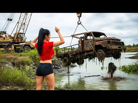 Timelapse: Genius Girl Assembles Old Car Into a Sales Vehicle. Restoration of Old Cars