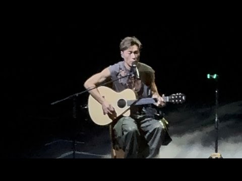 許志安以結他自彈自唱/ 我的天我的歌 + 一家一減你 + 心血 / Big Four 演唱會最精彩的演出