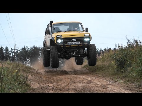 Wild Lada Niva Runs and Jumps! 300 HP V8