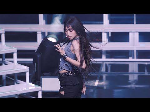 251108 'Mamma Mia + SASS' - 이즈나 최정은 직캠 (izna JUNGEUN FanCam) izna 1st FAN-CON