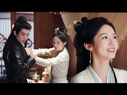 He Yan makes a daring move on Xiao Jue, he cooperates sweetly, but a subordinate suddenly walks in!