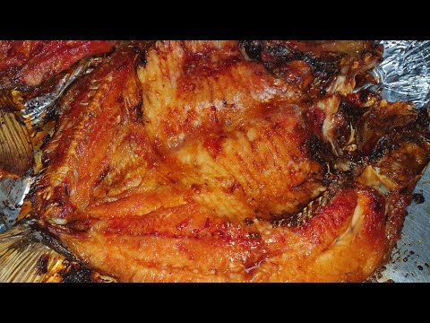 شوي السمك بالفرن مع تتبيله وتحميص الكل راح تعجبهم