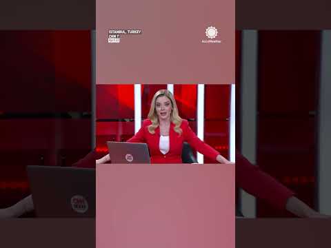 Istanbul Earthquake Interrupts TV Broadcast, People Run in Streets