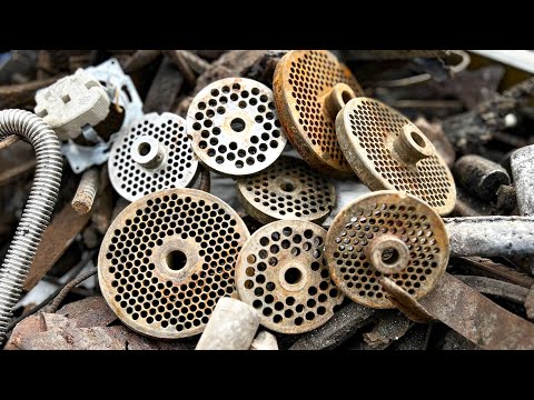 Forging the IMPOSSIBLE Damascus Knife with Unconventional Materials!