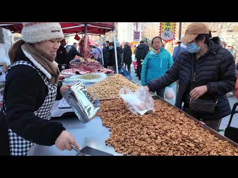 The century-old market in Laoshan, Qingdao! Seafood from Shazikou has just arrived. Enjoy the cri...