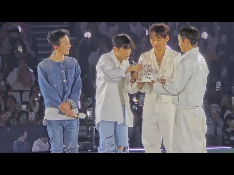 GDRAGON 지디 Talk + Cake Celebration with Kwon Twins FAM MEETING FAM-ILY 팬미팅 260208