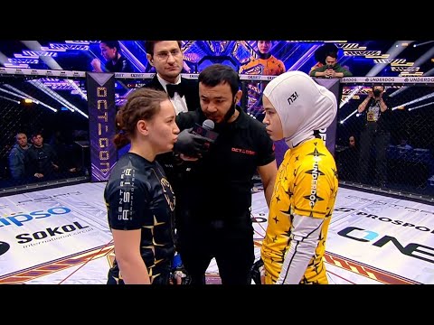 The girls put on a spectacular battle! Rusalina Mulikova vs. Zumrud Gulieva